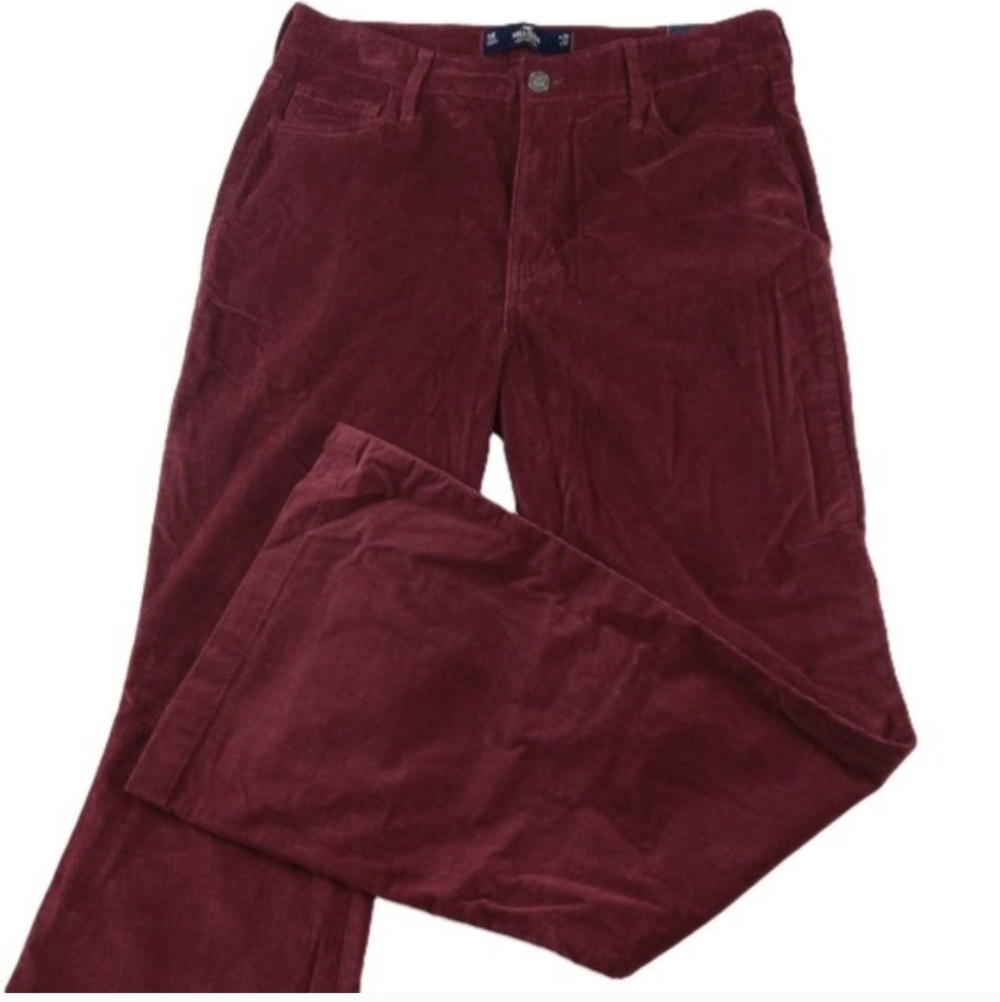 Hollister Women's High Rise Flare Leg Corduroy Pant Size 11R Burgundy Red